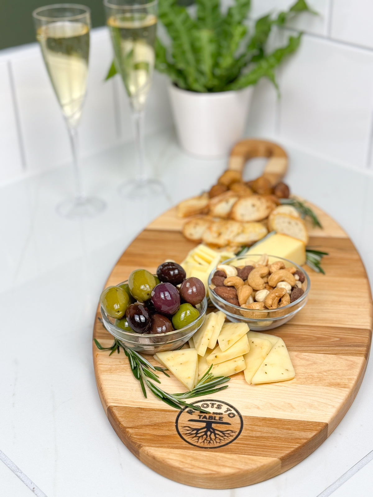 THE STREAMLINER: Hand Crafted Maple Charcuterie Boards