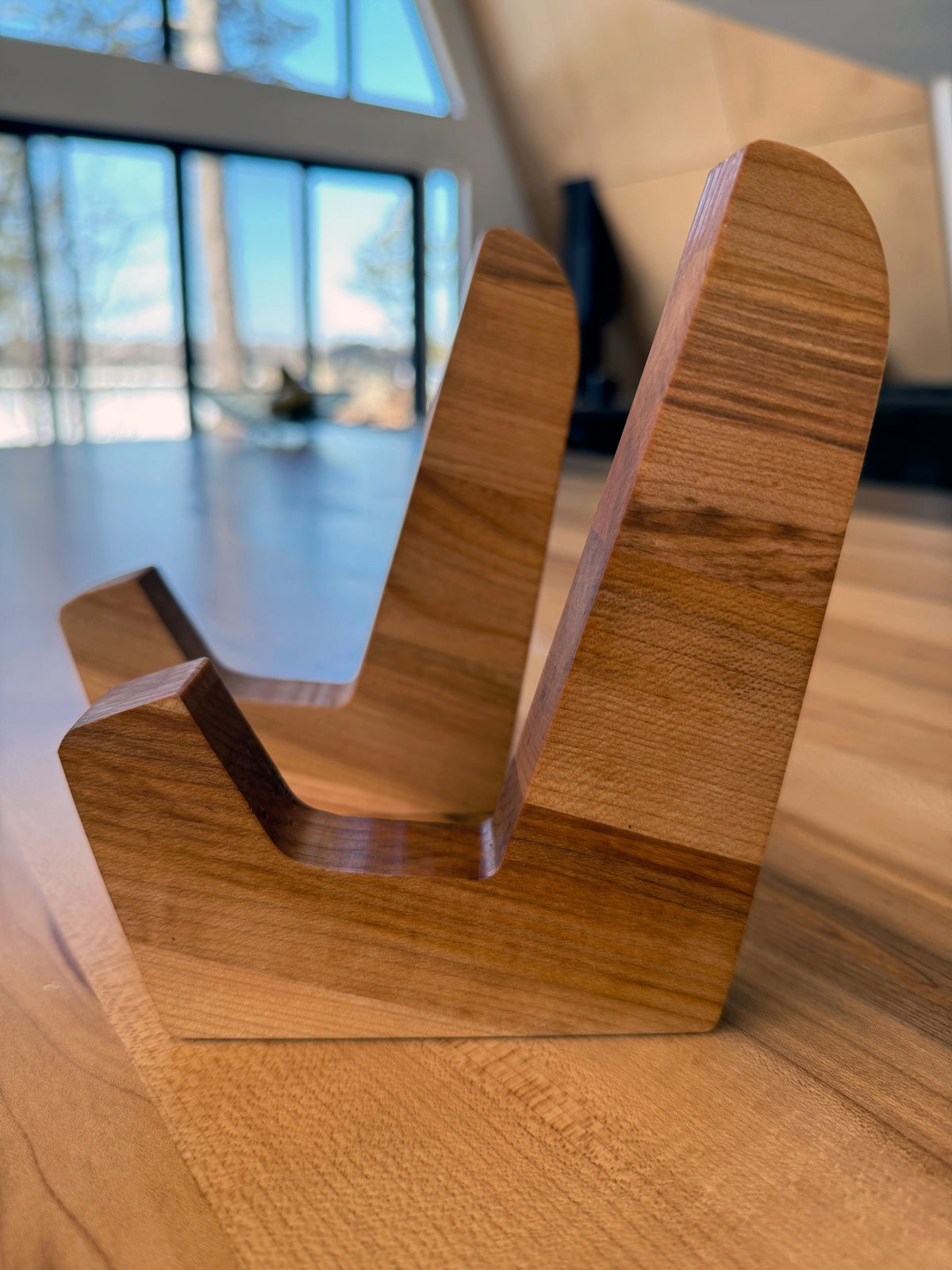 Side view of the two piece maple board stand 