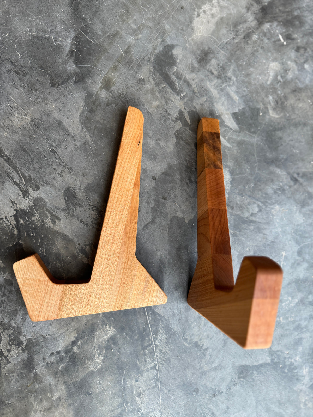 Wood Cutting Board Display Stand, Wooden Charcuterie Board Feet