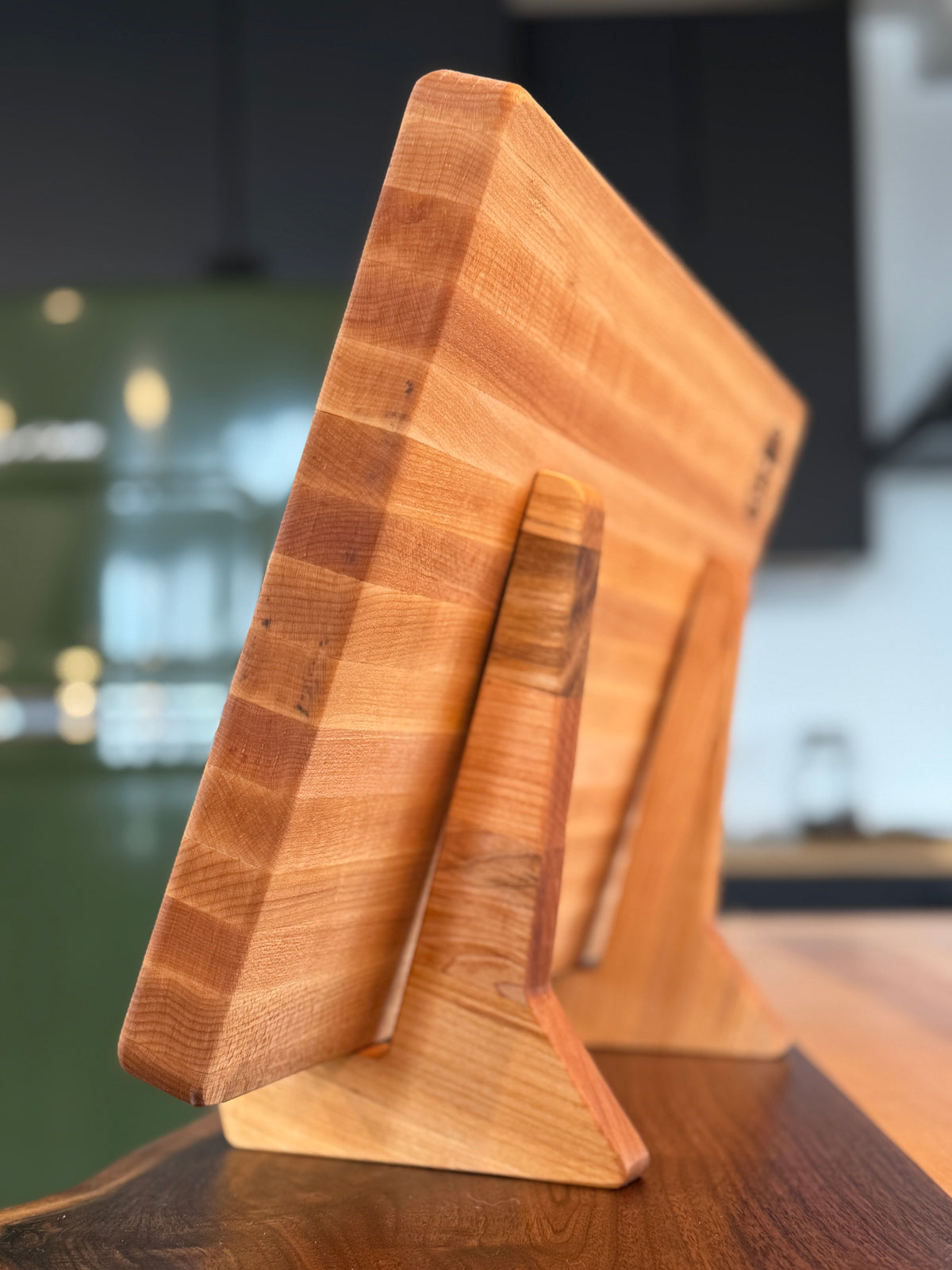 Wood Cutting Board Display Stand, Wooden Charcuterie Board Feet